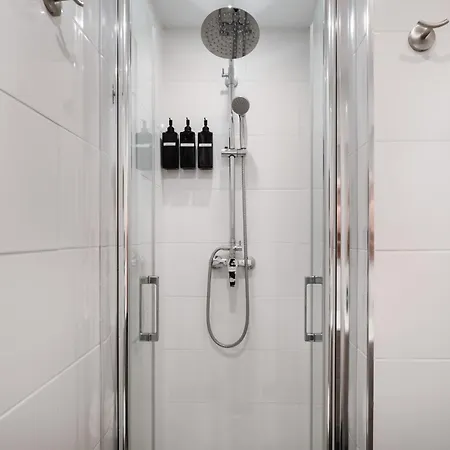 Daire Modern 300m From *