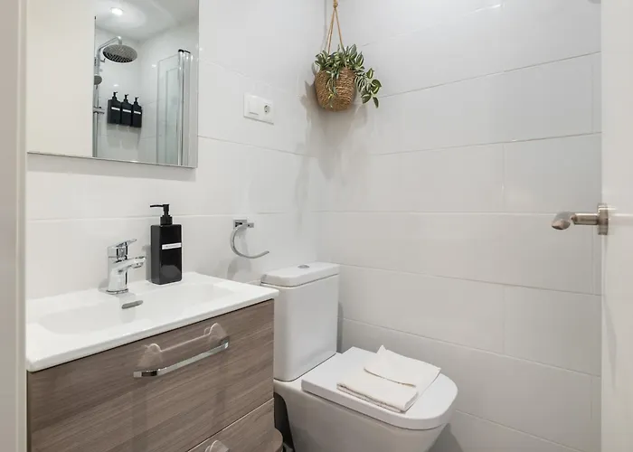 Modern 300m From Fuengirola