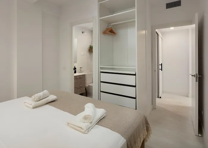 Modern 300m From * Fuengirola