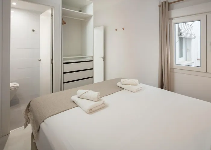 Modern 300m From * Fuengirola