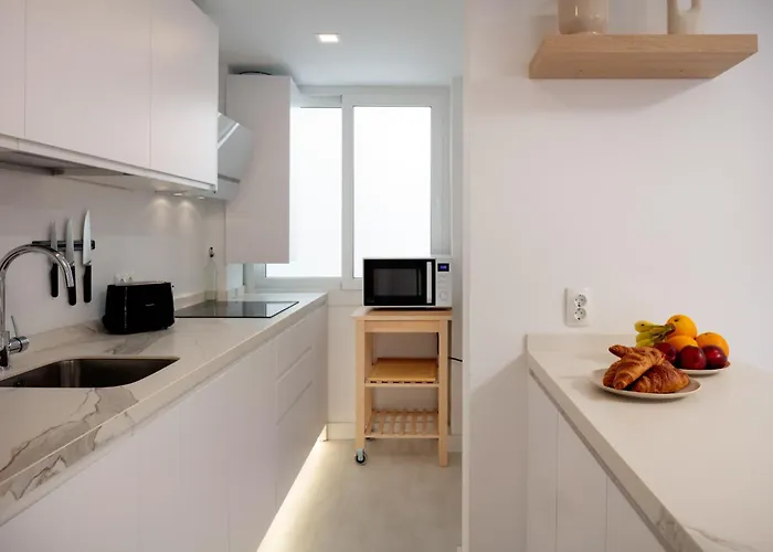 Modern 300m From Apartment *