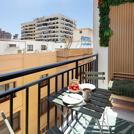 Modern 300m From * Fuengirola