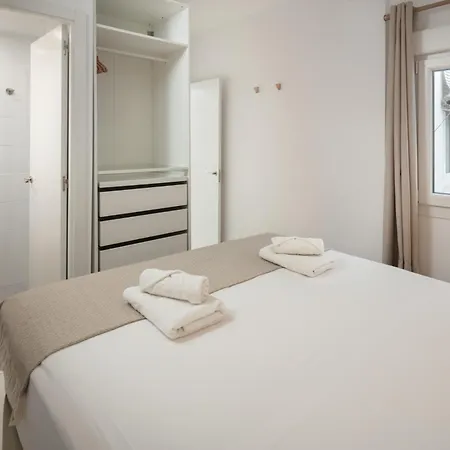 Modern 300m From * Fuengirola