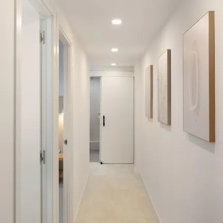 Modern 300m From Appartement