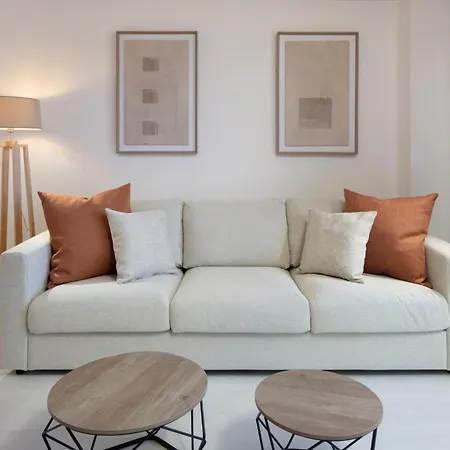 Modern 300m From Apartamento
